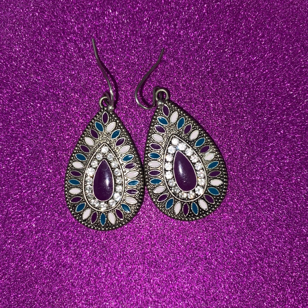 Silver drop shaped earrings with purple, blue, and white gems!